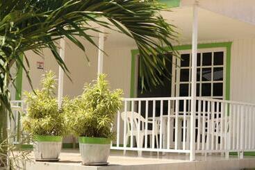 هتل Posada Caribbean Refuge