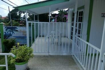 هتل Posada Caribbean Refuge