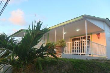 هتل Posada Caribbean Refuge