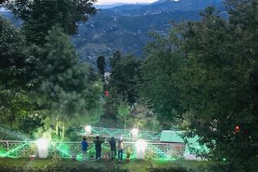 H.m.h Lodges & Hotel Resort