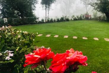 H.m.h Lodges & Hotel Resort