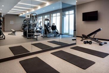 هتل Courtyard By Marriott Fresno Clovis