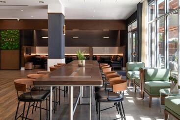 هتل Courtyard By Marriott Fresno Clovis