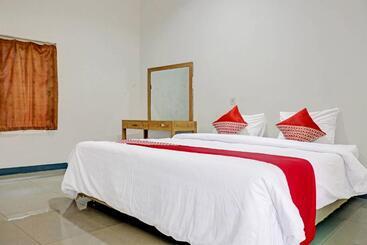هتل Oyo 90483 Homestay Permata