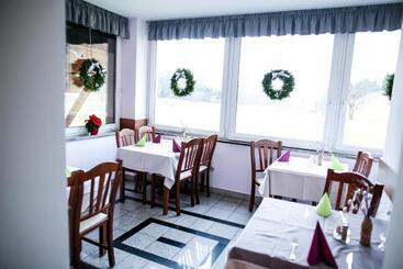 پانسیون Guest House Vila Moj Mir