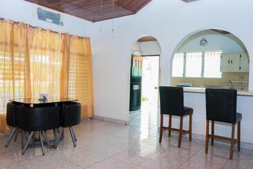 هاستل Hostal Familiar Argeñal