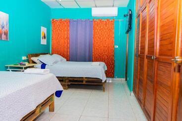 هاستل Hostal Familiar Argeñal