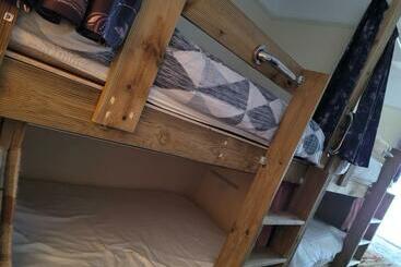 هاستل Les Fleurs Accommodation