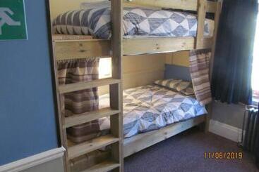 هاستل Les Fleurs Accommodation