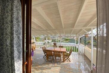 تختخواب و صبحانه Casa Di Datca