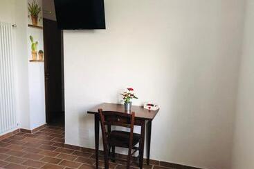 هتل Agriturismo La Vecchia Cascina