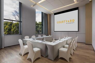 هتل Courtyard By Marriott Jiangyin