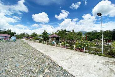 هتل Spot On 90279 Kinomulok Garden