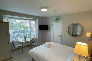 پانسیون Belvedere House Cork Guest House