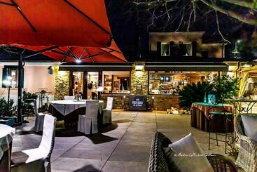 هاستل Tavern Di Arqua