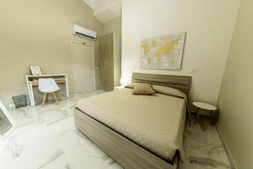 تختخواب و صبحانه Corleone Guesthouse