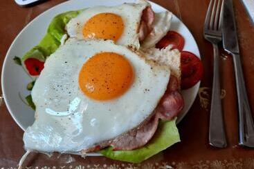 ベッドアンドブレックファースト Maison Du Coquelicot