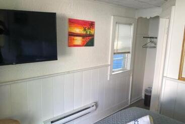 Herring Run Motel And Tiny Cabins