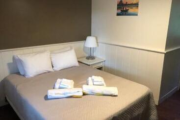 Herring Run Motel And Tiny Cabins