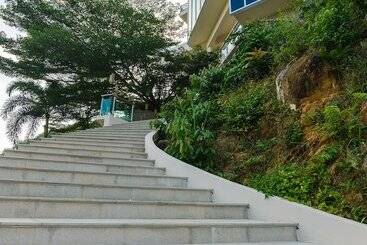 Hilltop Wellness Resort
