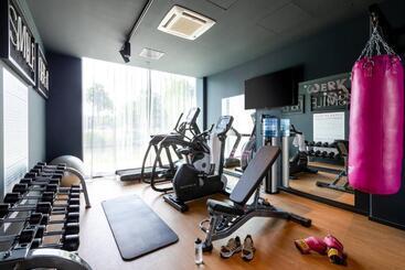 هتل Moxy Utrecht