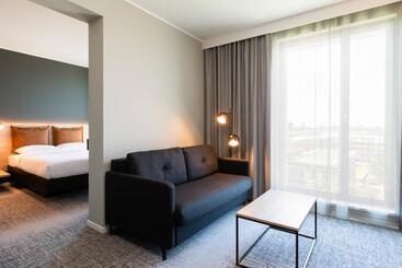 هتل Moxy Utrecht