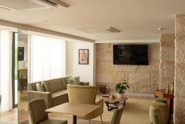 هتل Ribeira House