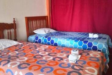 پانسیون Inti Hostel Airport