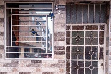 پانسیون Inti Hostel Airport
