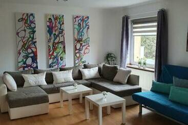 پانسیون Nicerooms Aachen