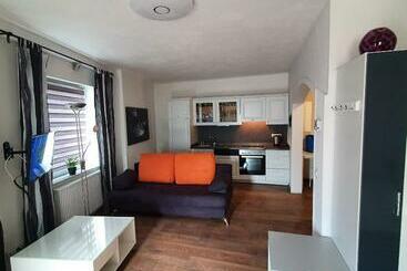 پانسیون Nicerooms Aachen