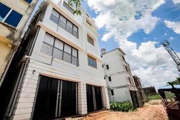 پانسیون Home Khan Basera Near Iter College