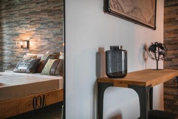 Urban Bed And Breakfast