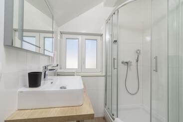 تختخواب و صبحانه Vila White