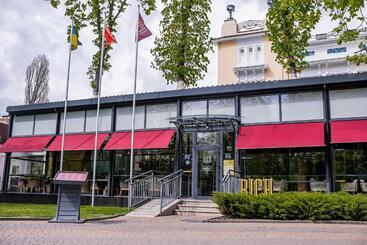 هتل Rich Boutique