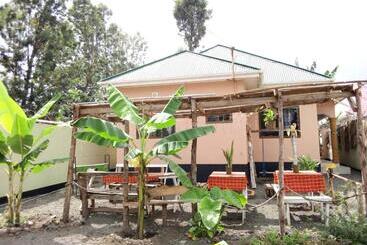 Alberg Swahili House & Art