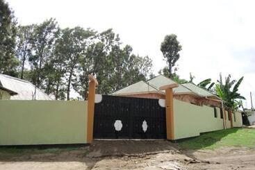 Alberg Swahili House & Art
