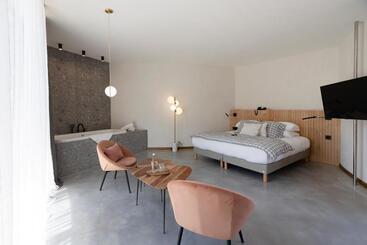 هتل A Speranza Suites Avec Piscine Privative Chauffée