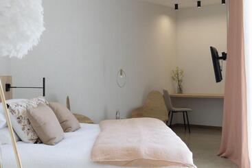 هتل A Speranza Suites Avec Piscine Privative Chauffée