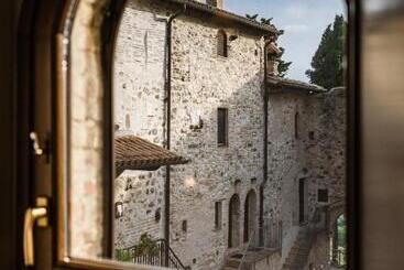 هتل Borgo Petroro