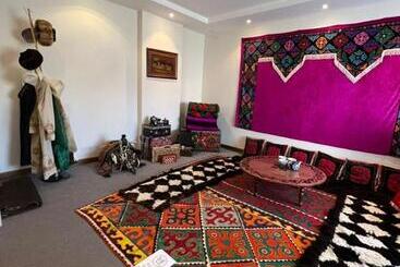 هتل Grand Khan Tengri 4