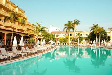 R2 Buganvilla Hotel & Spa