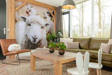 استراحتگاه 8 Person Children Bungalow Theme Farm