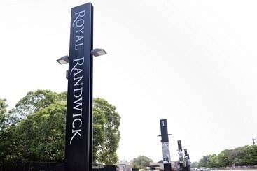 هتل Avoca Randwick By Sydney Lodges