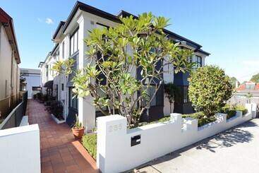 هتل Avoca Randwick By Sydney Lodges