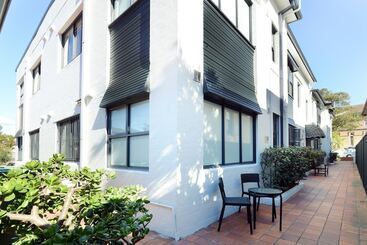 هتل Avoca Randwick By Sydney Lodges