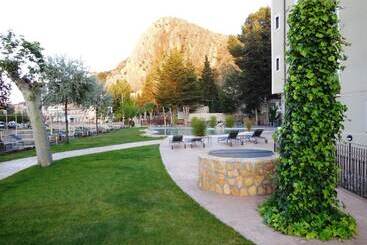 هتل Balneario Alhama De Aragon