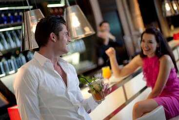 هتل Centro Barsha By Rotana