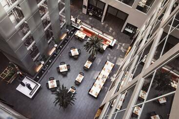 هتل Centro Barsha By Rotana