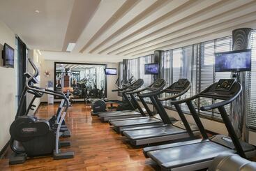 هتل Centro Barsha By Rotana